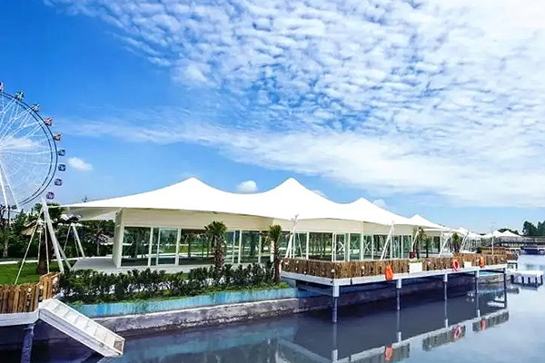 裁剪設(shè)計(jì)對(duì)北京張拉膜形態(tài)與建造的影響至關(guān)重要